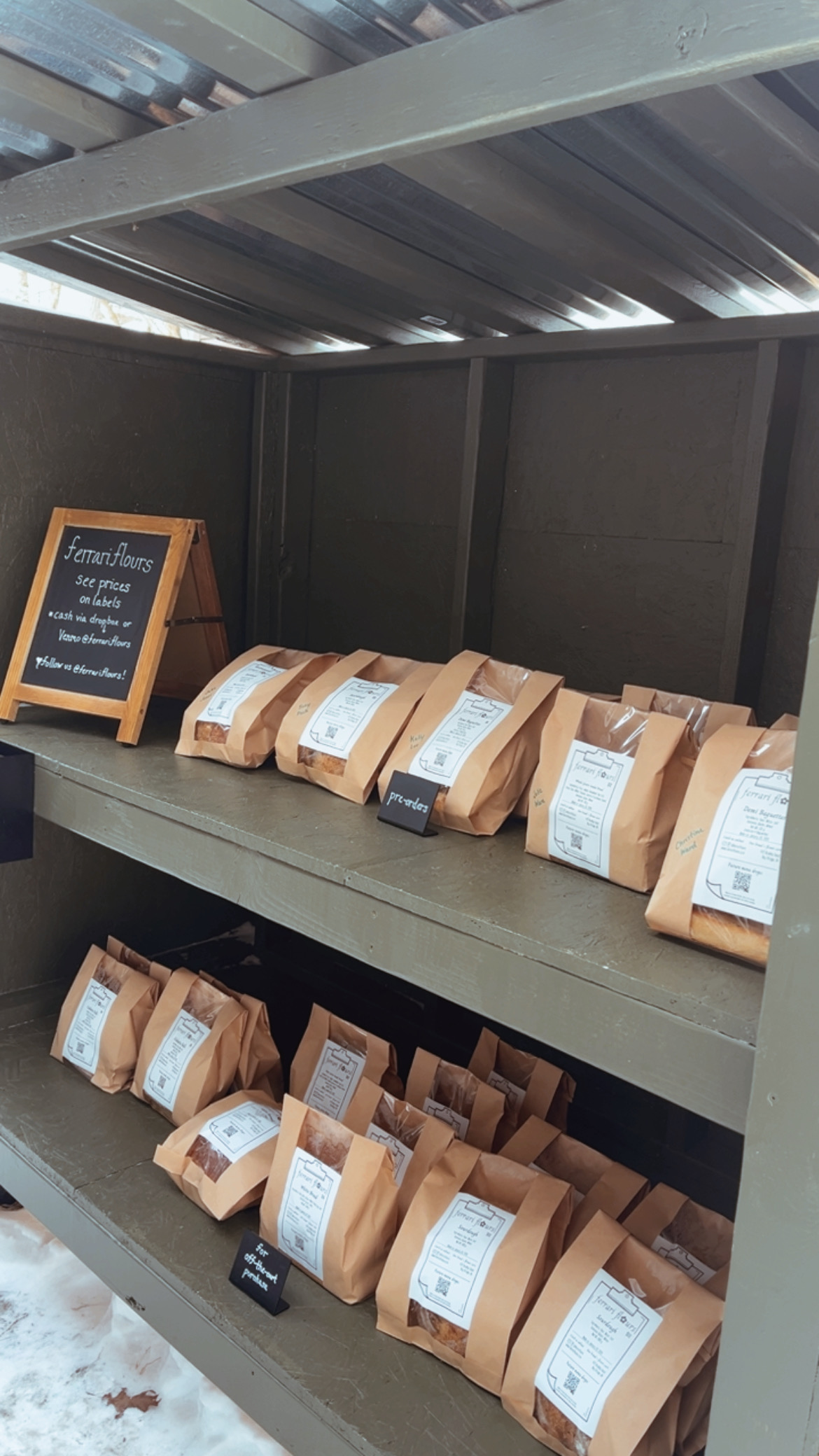 8C9EC25D-1B7C-416A-9094-DDA683E9ABF8